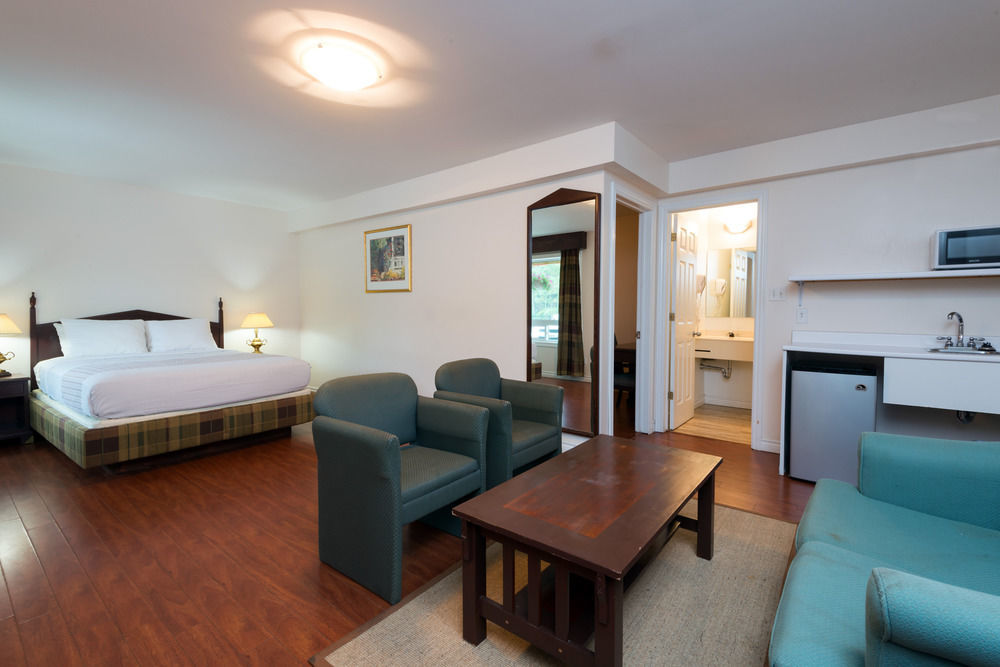 Leelas Villa Inn Flesherton Экстерьер фото